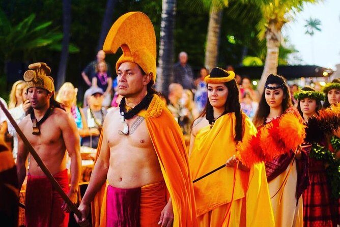 Big Island: Island Breeze Luau - The 22-Dish Buffet and Open Standard Bar Before the Show