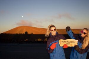 Hawaii’s GOAT Experience: Mauna Kea Summit, Sunset & Stars - Riding up from Hilo: pickup that gets you into position early