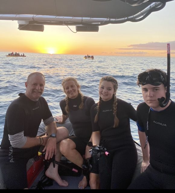 Kailua Kona: Manta Ray Night Snorkel Tour with Guide - Meeting at Honokohau: where to park and how to find the crew fast
