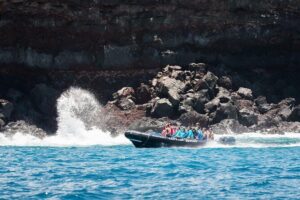 Kona Snorkeling: Beat the Crowd to Kealakekua Bay - The zodiac ride to Kealakekua Bay: why it’s faster, and why it’s not for everyone